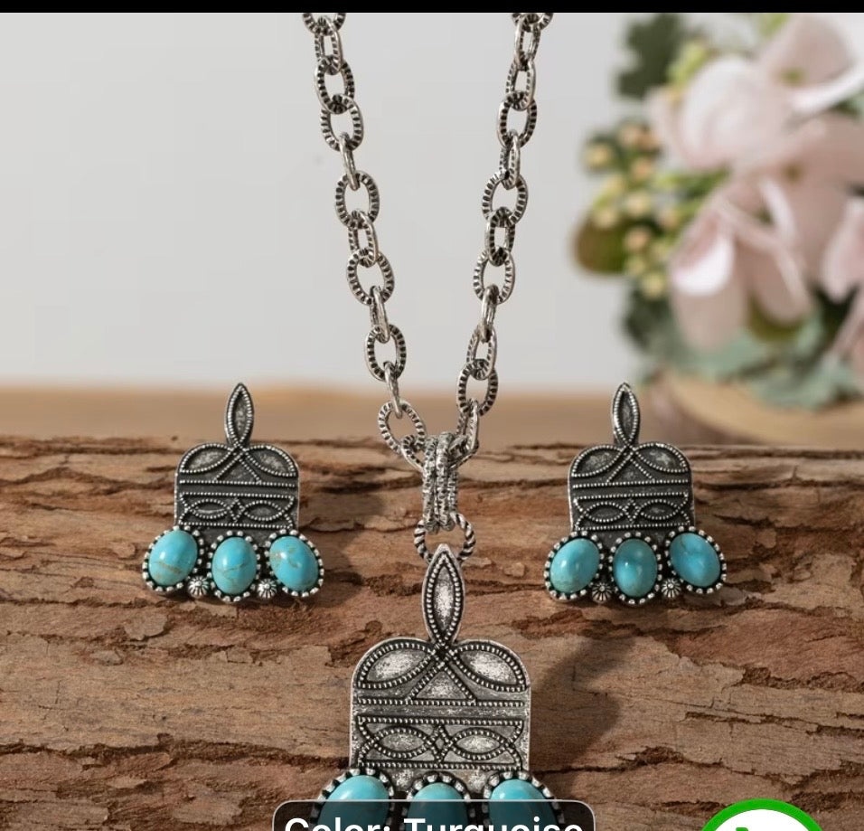 Necklace & earring set